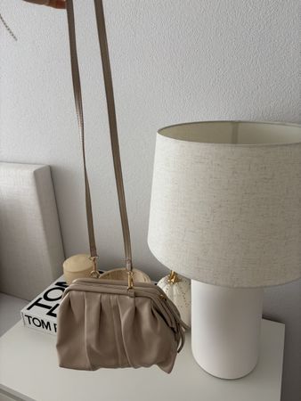 NEW - Crossbody Bag in Beige NP: 45.-
