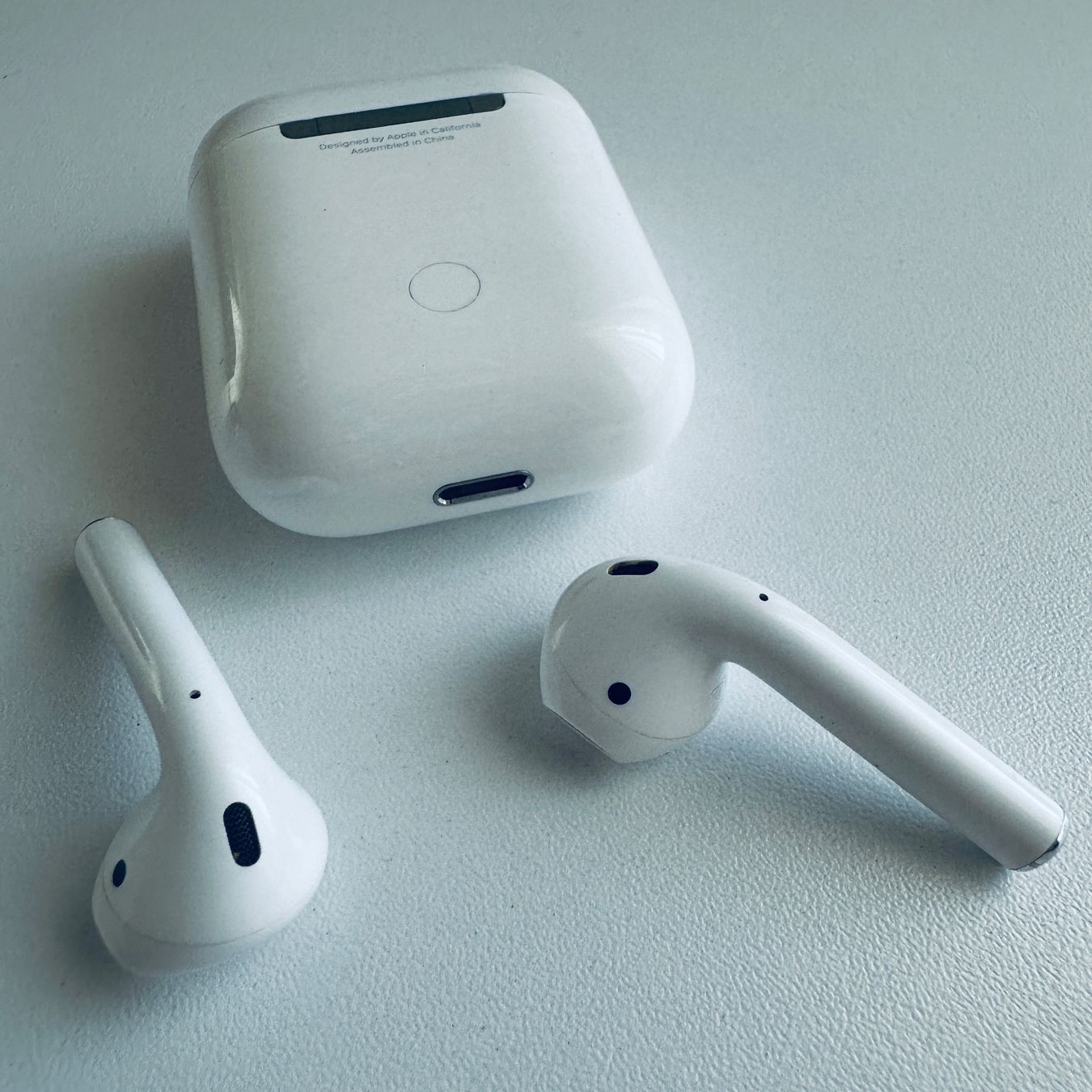 Apple Cuffie: Original Apple AirPods 2 Kopfhörer Wireless Lightning Kabel – Usato da Basel venduto da MY.AIRPODS.SHOP 5