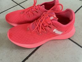 Puma Turnschuhe, softfoam Top Zustand, Gr.39leucht Pink