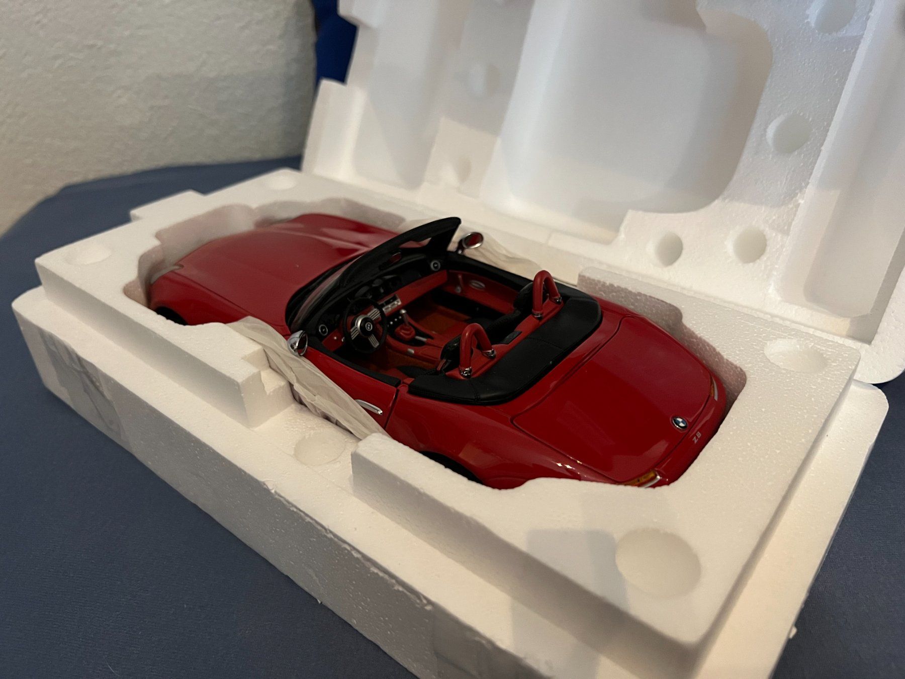 Kyosho Modellini d'auto: BMW Z8 1:18 – Nuovo (secondo la descrizione) da Reinach AG venduto da Pimpmyburger 4
