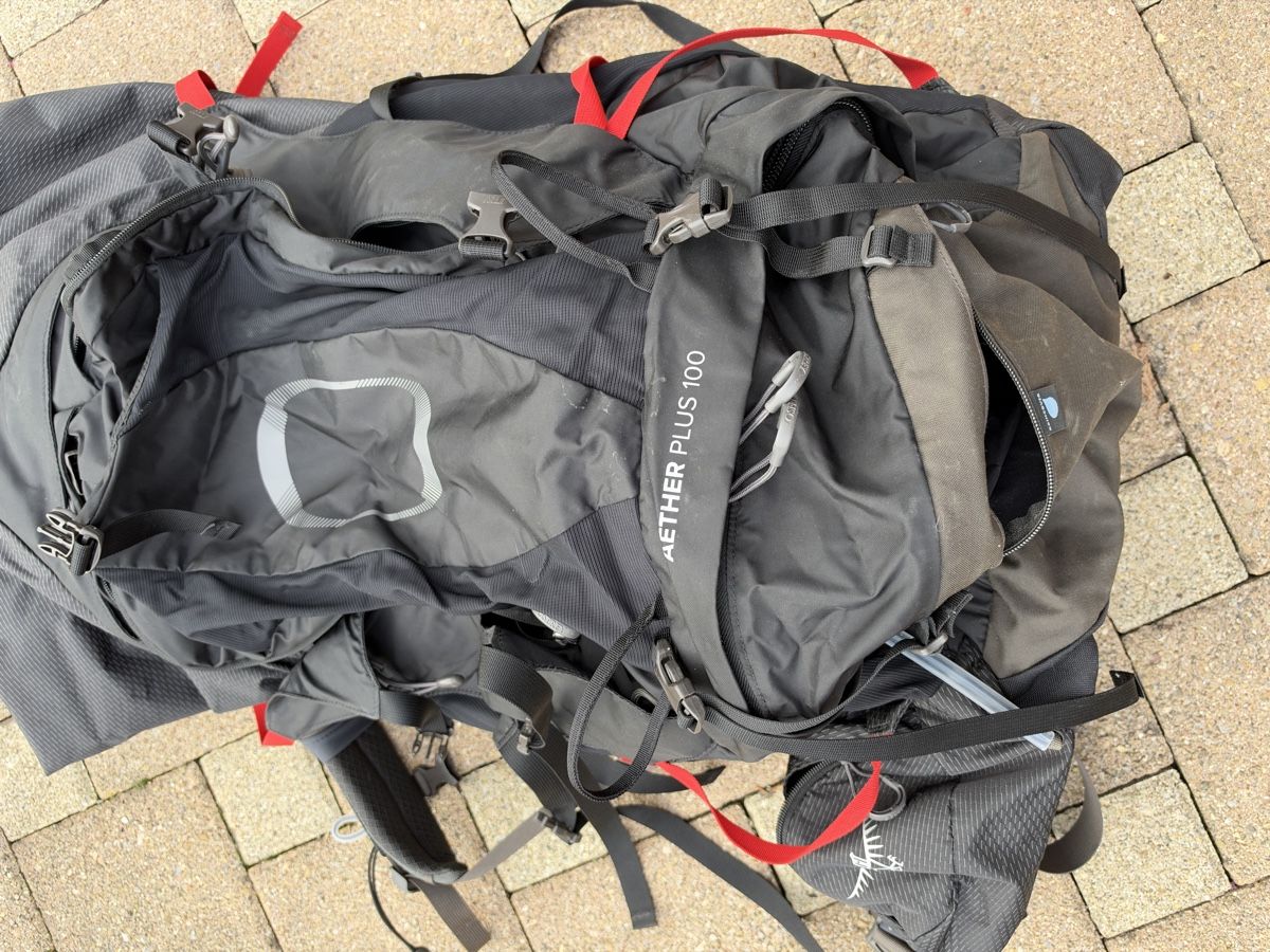 Osprey Sacs à dos: Osprey Aether Plus 100 Trekkingrucksack schwarz – D'occasion à Rothenfluh par S_Has 3
