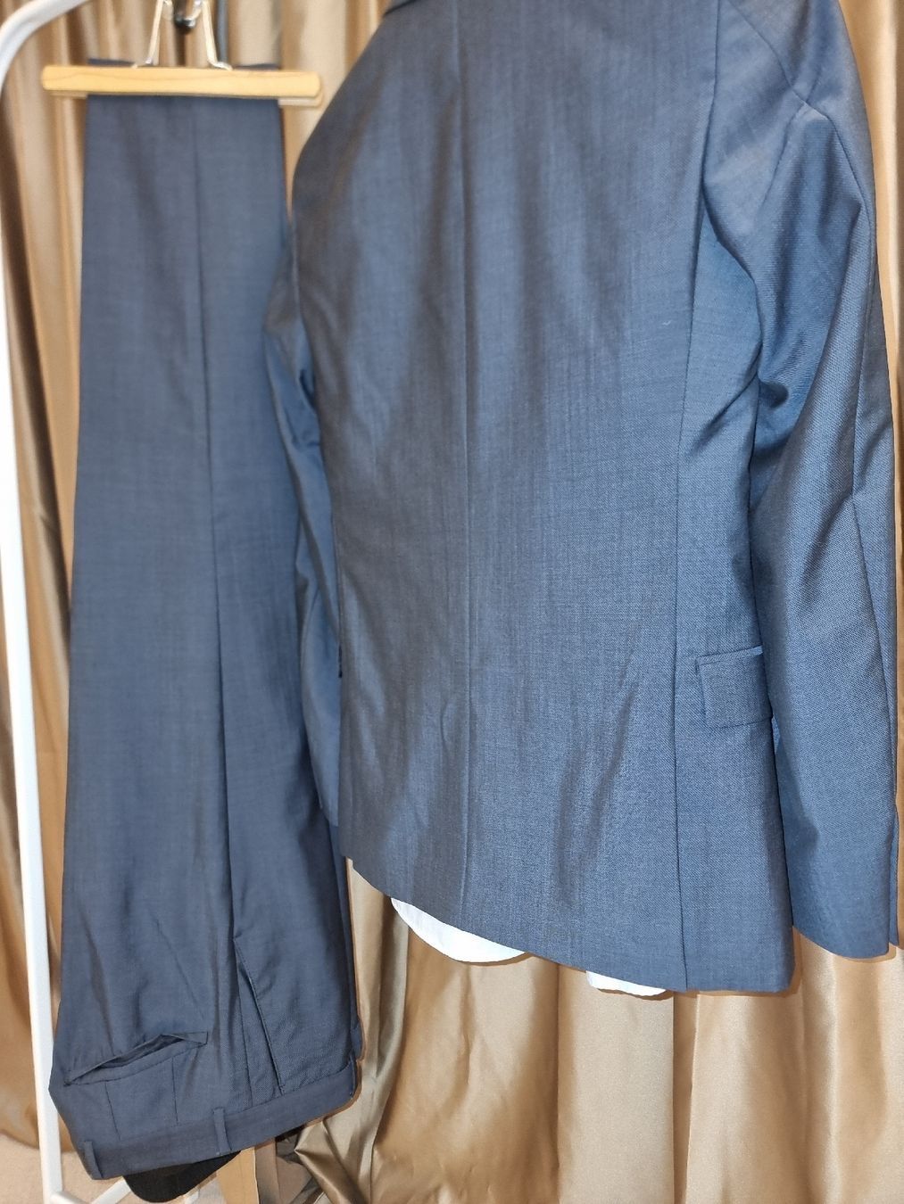Strellson Completi: Strellson Premium Line Herrenanzug blau – Usato da Humlikon venduto da Harvey007 3