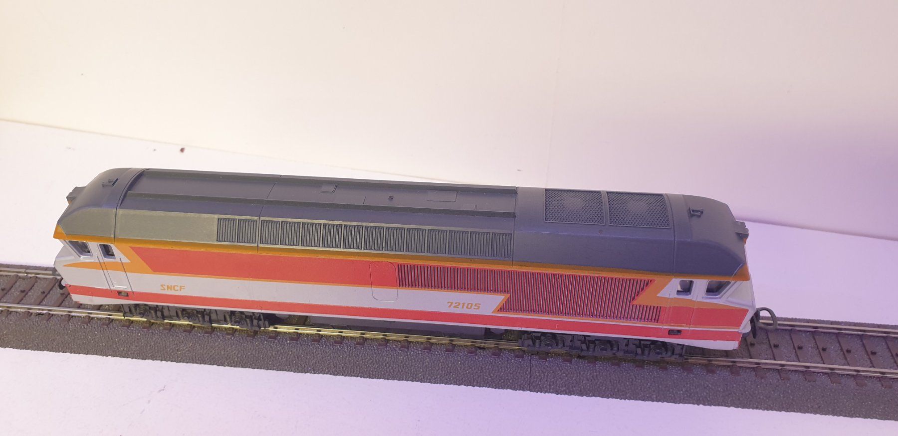 Lima Modellini di ferrovie: Lima SNCF 72105 Lokomotive H0/DC – Usato da Neuenhof venduto da ludovicco 3