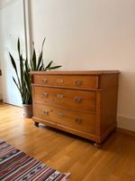 Kommode aus Holz