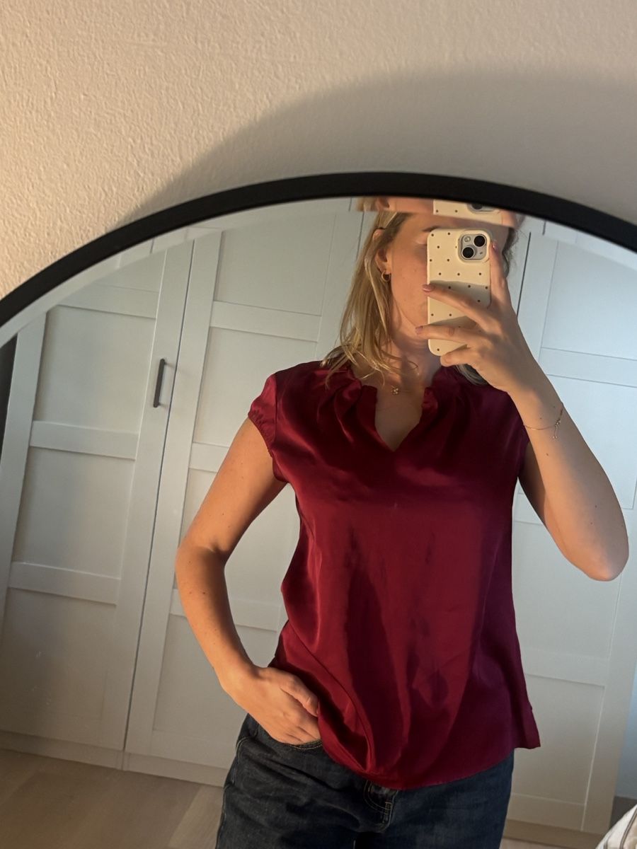 Camicette: Satin Blouse Burgundy – Usato da Zürich venduto da Summy97