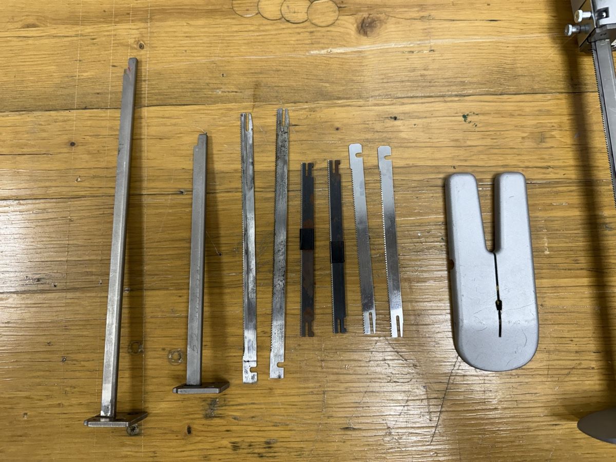 Bosch Scies: Bosch Schaumstoffsäge GSG 300 – D'occasion à Amriswil par nat_8mxt 1