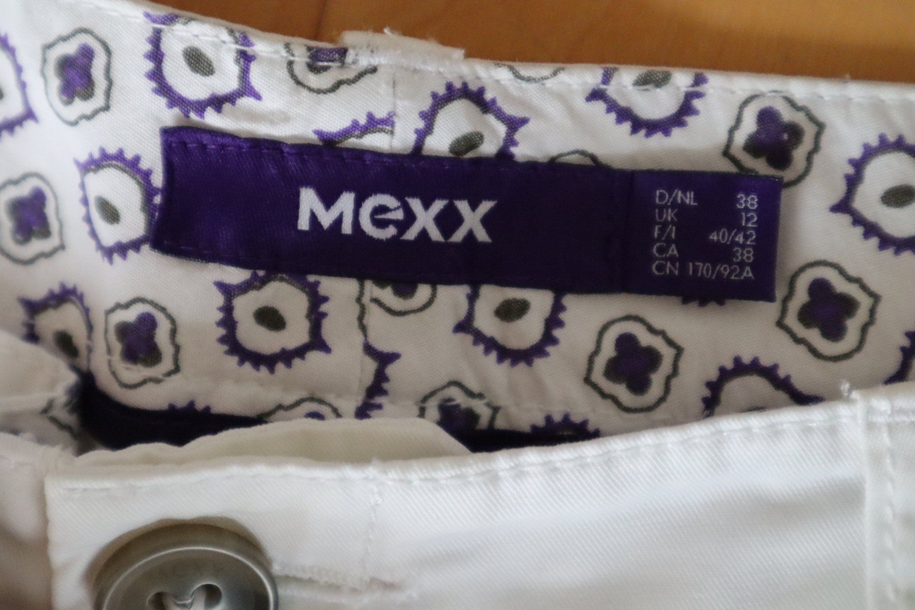 Mexx Pantaloni: Hose, Mexx, Gr. M / 38, weiss – Usato da Wattwil venduto da diamant1 2