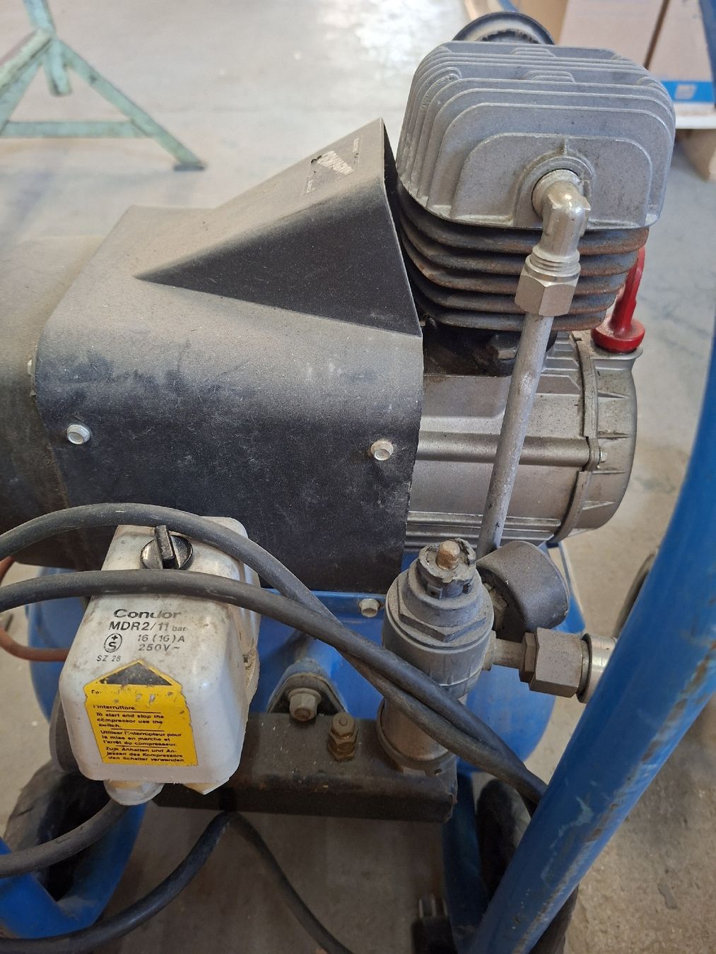 Compressori: Strom Kompressoren ( 2 Stück) – Usato da Oberhasli venduto da Cortina 5