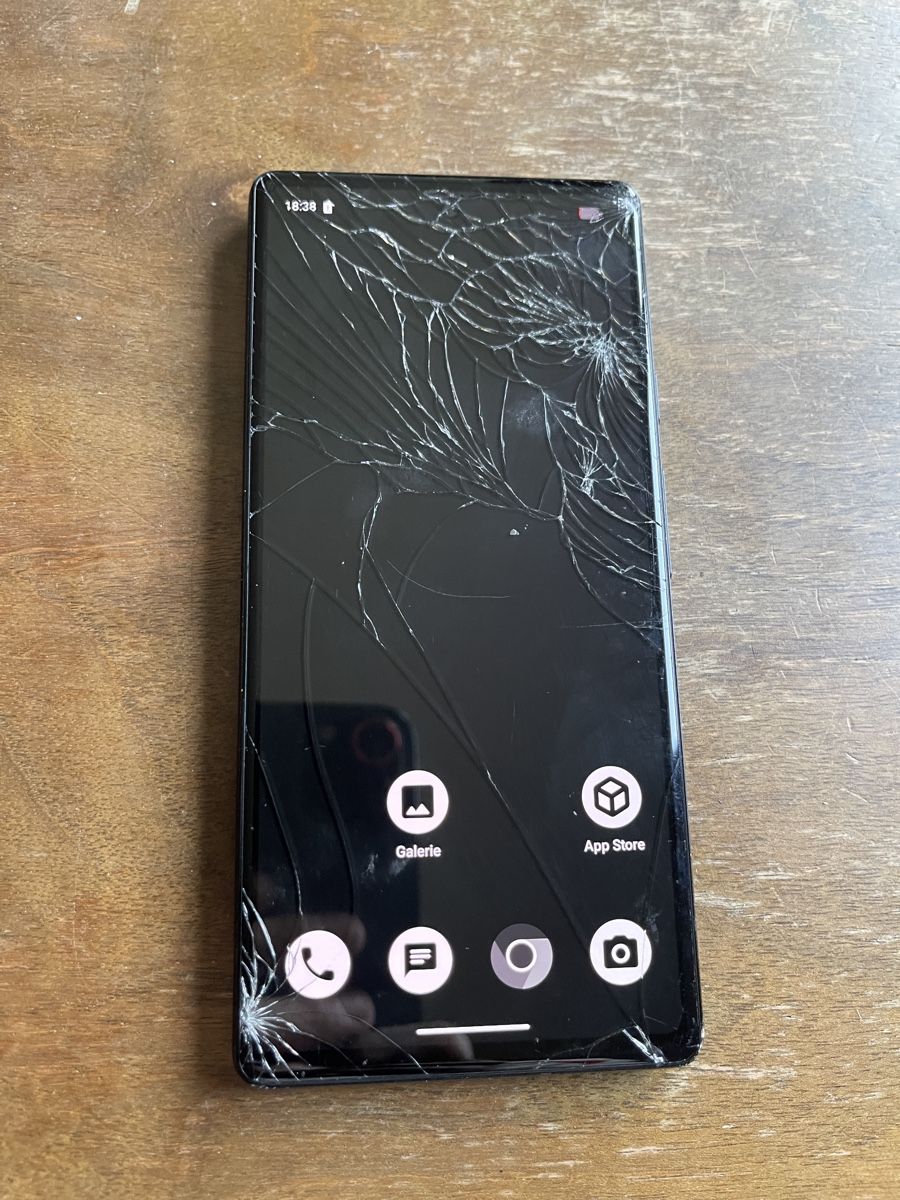Google Portables: Google Pixel 6A tléphone grapheneOS défectueux à réparer – Défectueux à Genève par Yasasa
