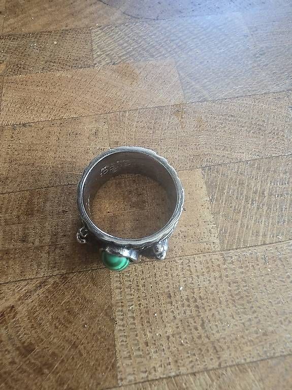 Gucci Anelli: Gucci Ring mit grünem Stein S925 gr.58 – Usato da Oberdiessbach venduto da Beautiful-things 3