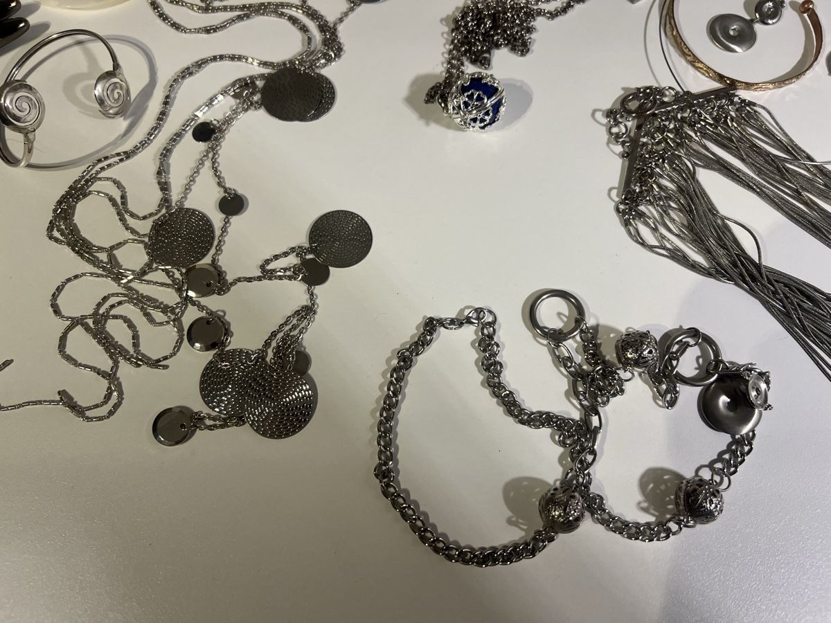 Altri gioielli: Lot de bijoux  – Usato da St-Pierre-Clages venduto da ste_xk6p 4