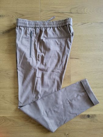 Hose in Relaxed Slim Fit Fit vom H&M Gr M