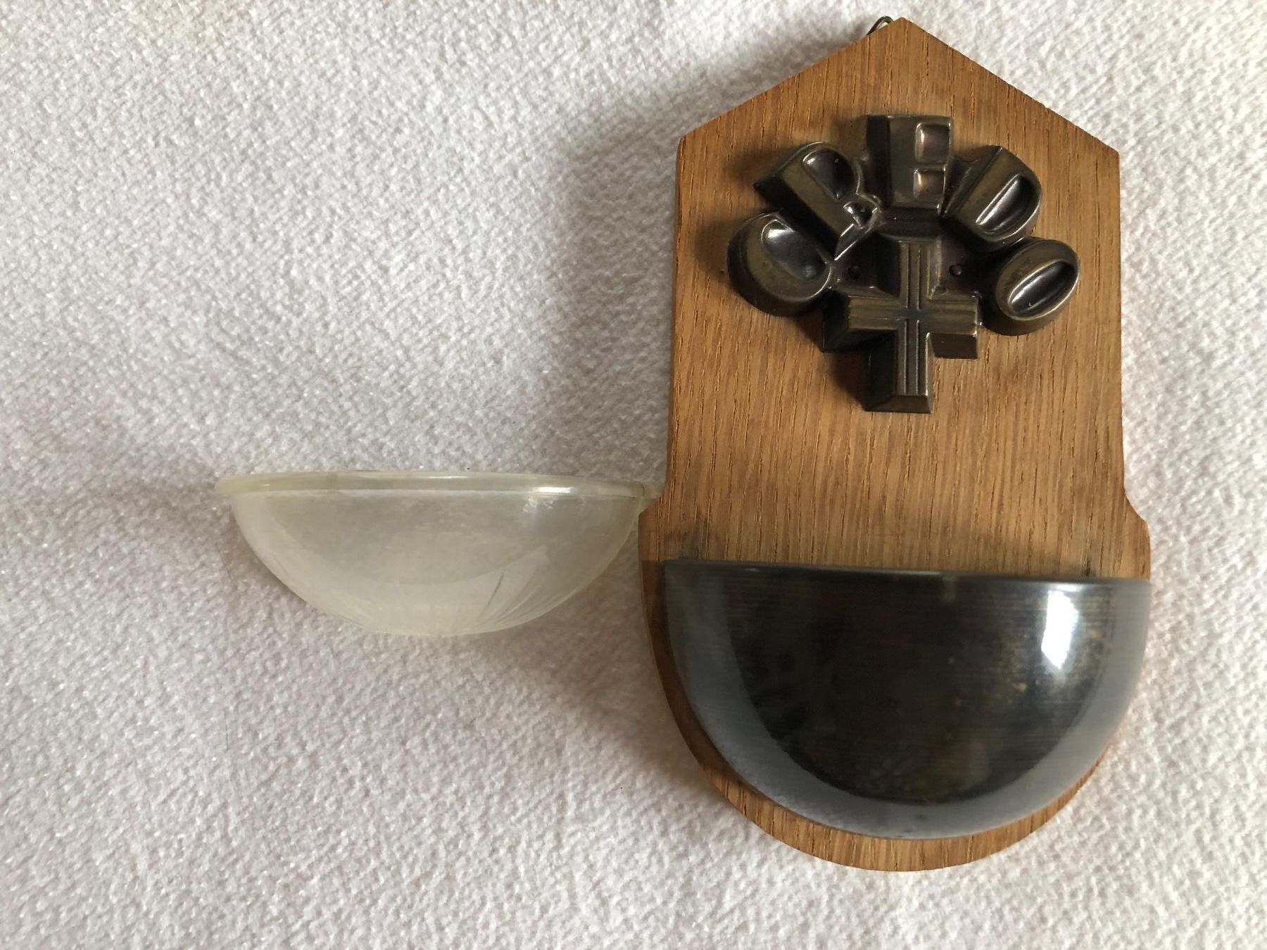 Altri gioielli: Antiker Weihwasserkessel "CREDO" Messing Holz – Usato da Schübelbach venduto da Dolly990_2 1