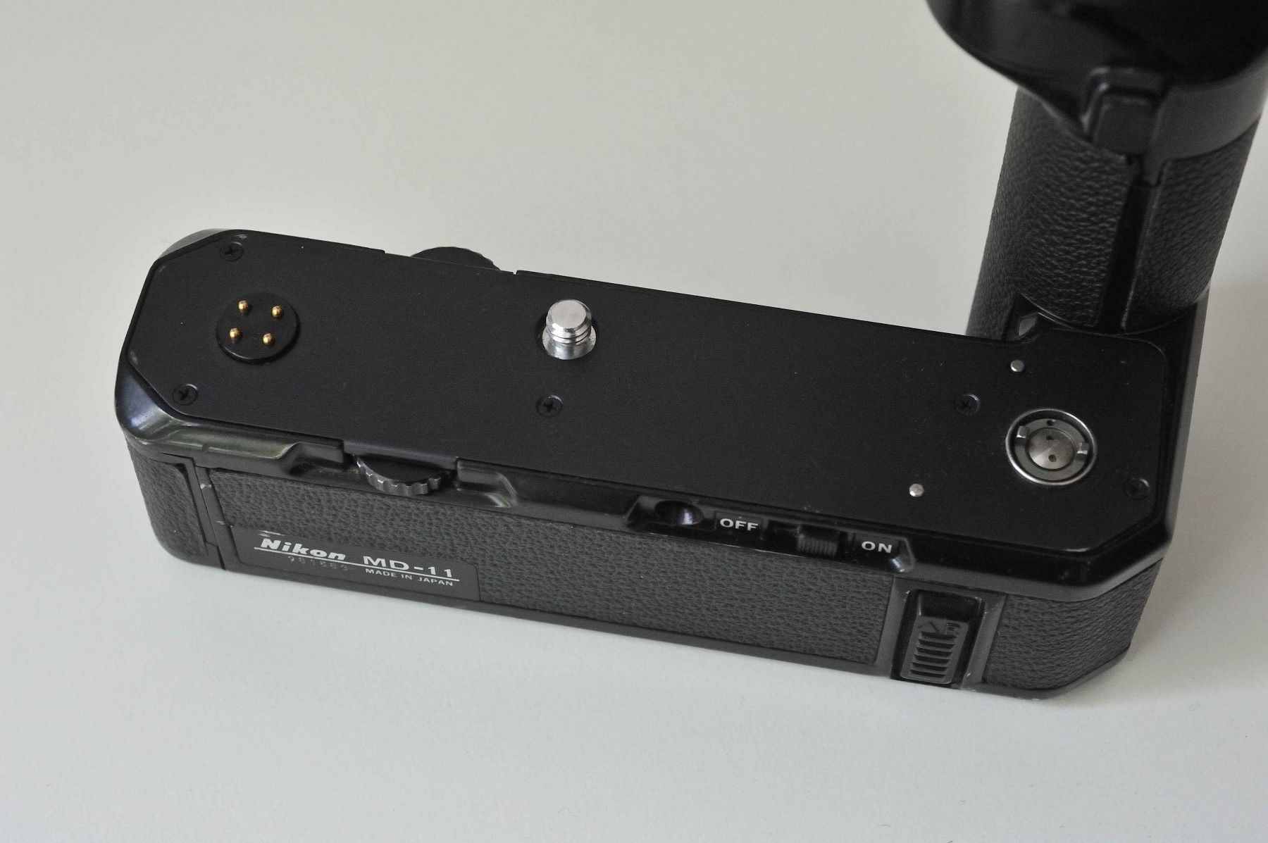 Nikon Fotocamera: Nikon Winder / Motor MD 11 – Usato da Schwerzenbach venduto da floridan 2