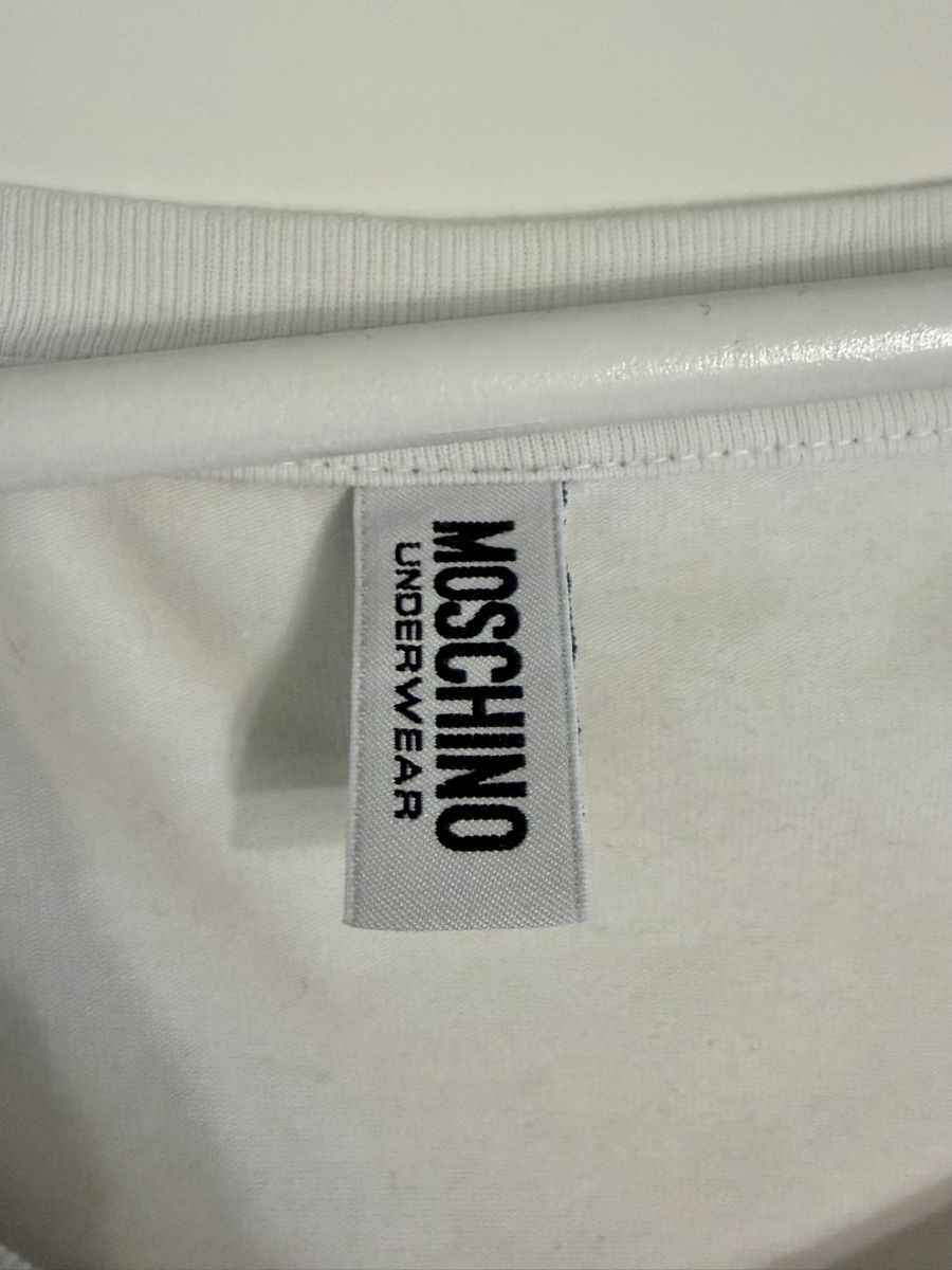Moschino T-Shirts: T-Shirt Moschino Gr.L/XL – Gebraucht aus St.Gallen von pep_2gfq 2