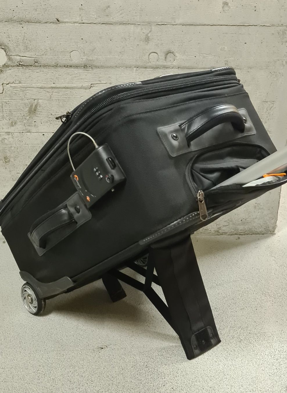 Valigie & Borse: Foto Trolley/Rucksack auf Rollen – Usato da Reinach AG venduto da Muggl1 5