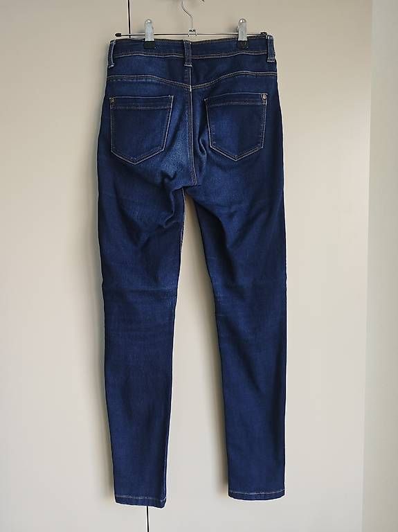 Only Jeans: Jeans Damen, Grösse S, Länge 32, dunkelblau – Usato da Bern venduto da jug_l8tl 1