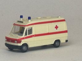 GB- Herpa Mercedes Benz 207 D Krankenwagen