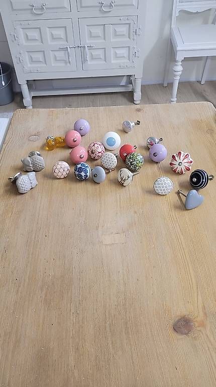Tutte le decorazioni: Keramik Knöpfe Diverse Muster 20Stk – Usato da Elgg venduto da Limone2018 3