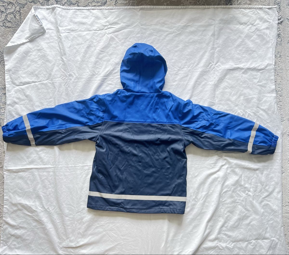 Giacche: Warme Regenjacke Gr. 140 – Usato da Davos Platz venduto da Infinity795 1