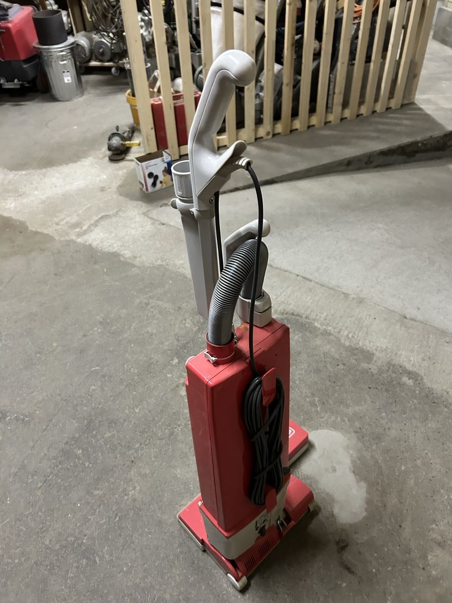 Tutte le macchine: Bürstsauger Cleanfix BS 460 – Usato da Langnau i. E. venduto da PSS-212 2