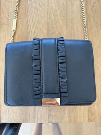 Schicke Michael Kors Umhängetasche schwarz