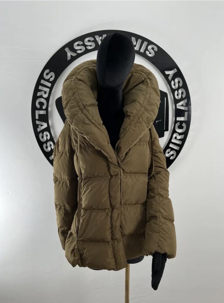 Moncler Cappotti: Moncler Downcoat, size M – Nuovo (secondo la descrizione) da Oberrieden venduto da ElsaL 4