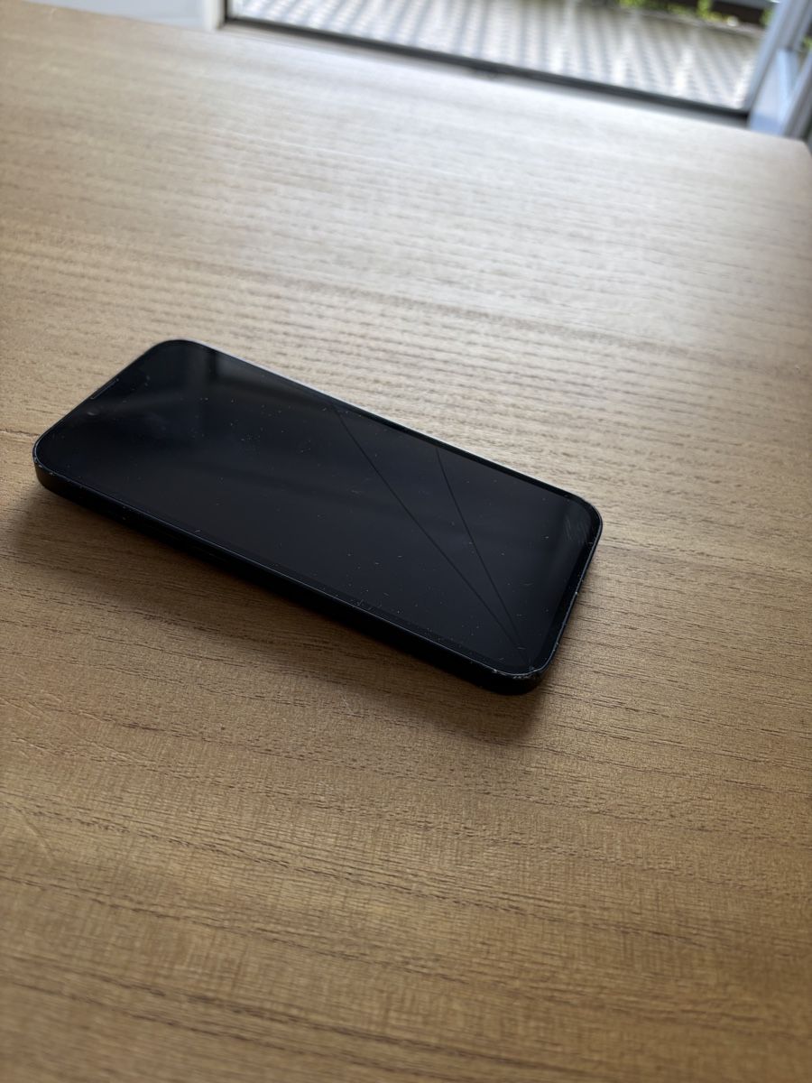 Apple Handys / Smartphones: Iphone 14 128GB Midnight – Defekt aus Beckenried von bagsi