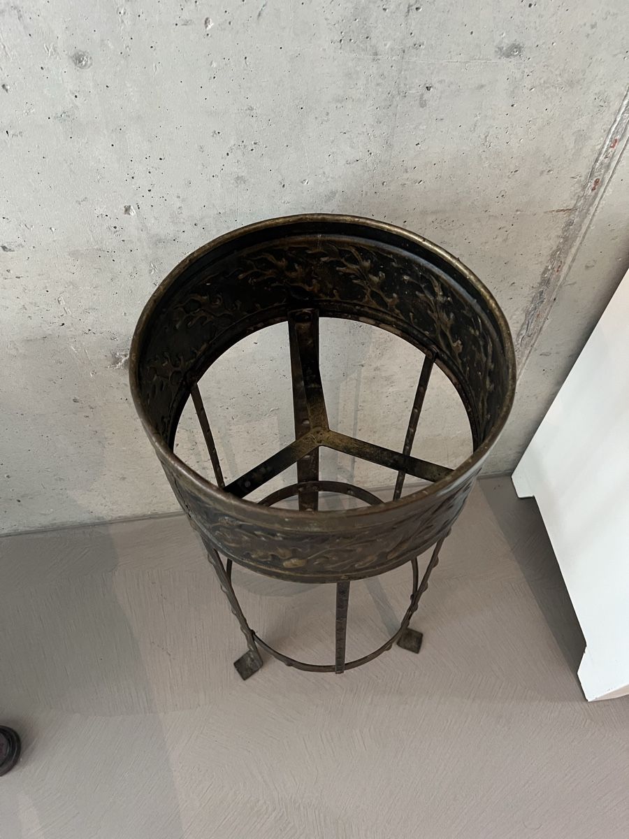 Altro per la casa: Antikes Pflanzengestell aus Messing – Usato da Wabern venduto da La-Vitrine 3