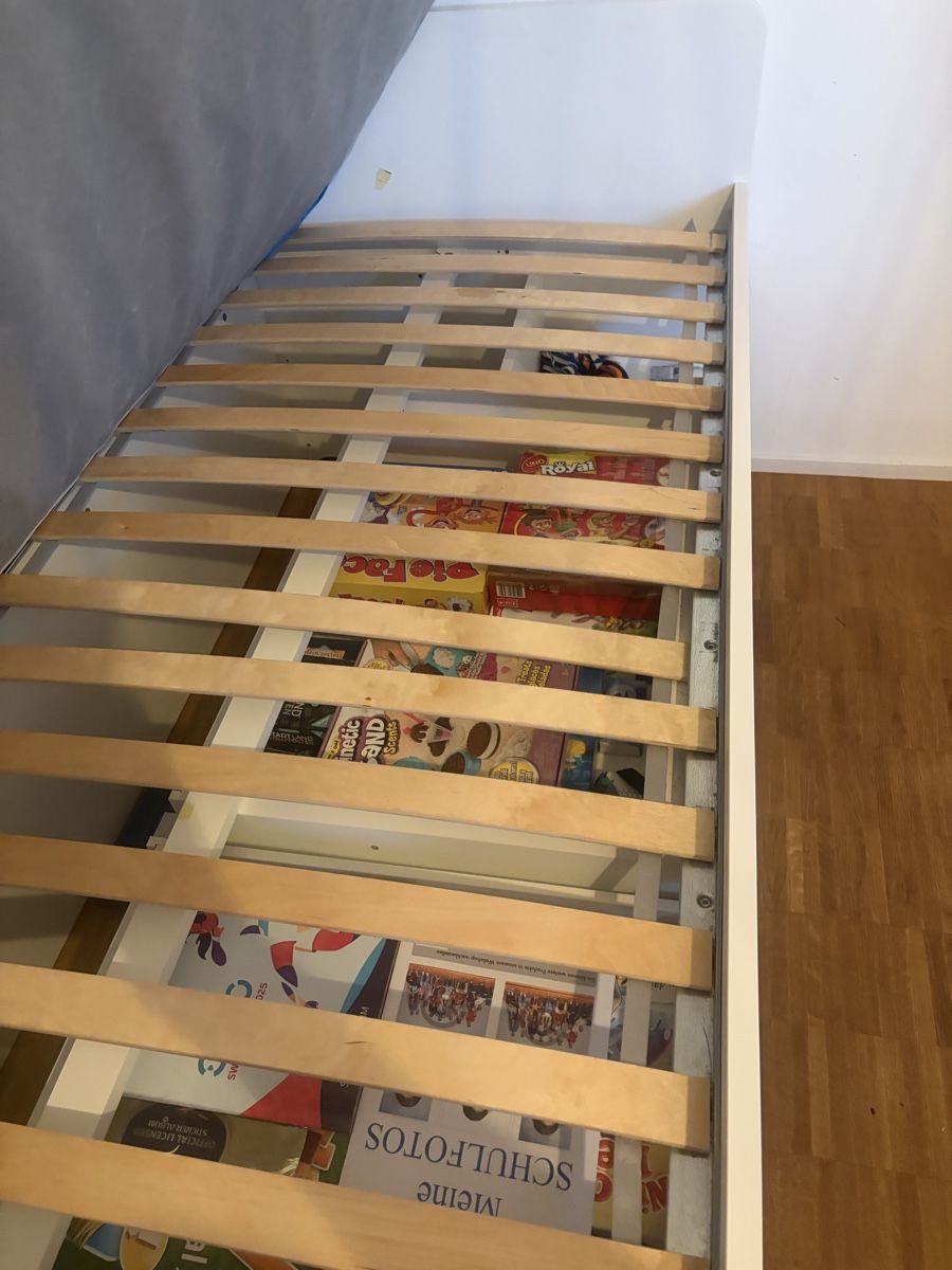Ikea Letti: Ikea Bett Släkt 90x200 – Usato da Zürich venduto da reb_spl2 1