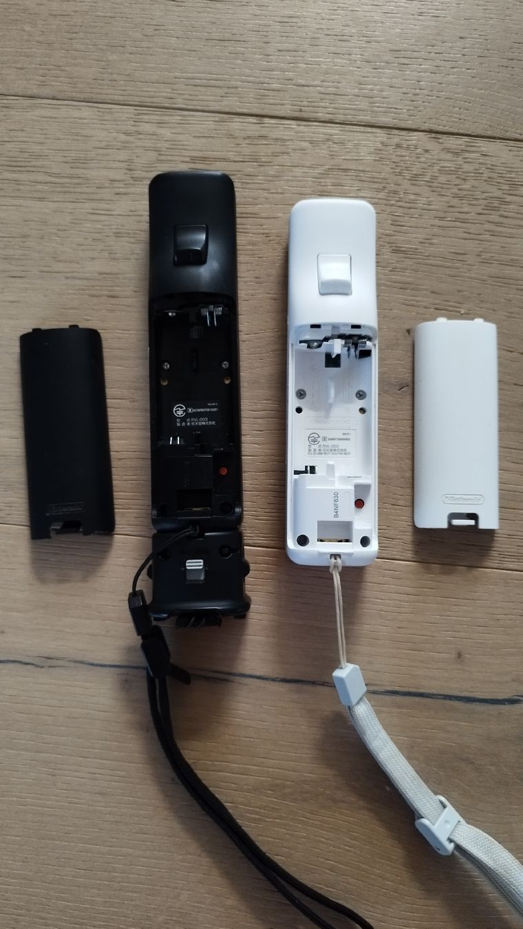 Nintendo Controller: 2x Nintendo WII Kontroller – Defekt aus Ruswil von Drill6017 1