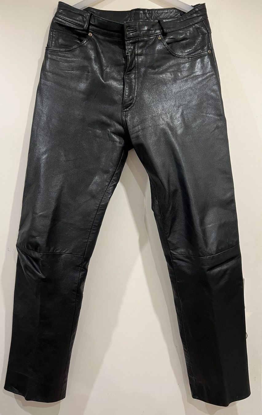 Hosen: Man leather pants / Mann Lederhose – Gebraucht aus Glattbrugg von