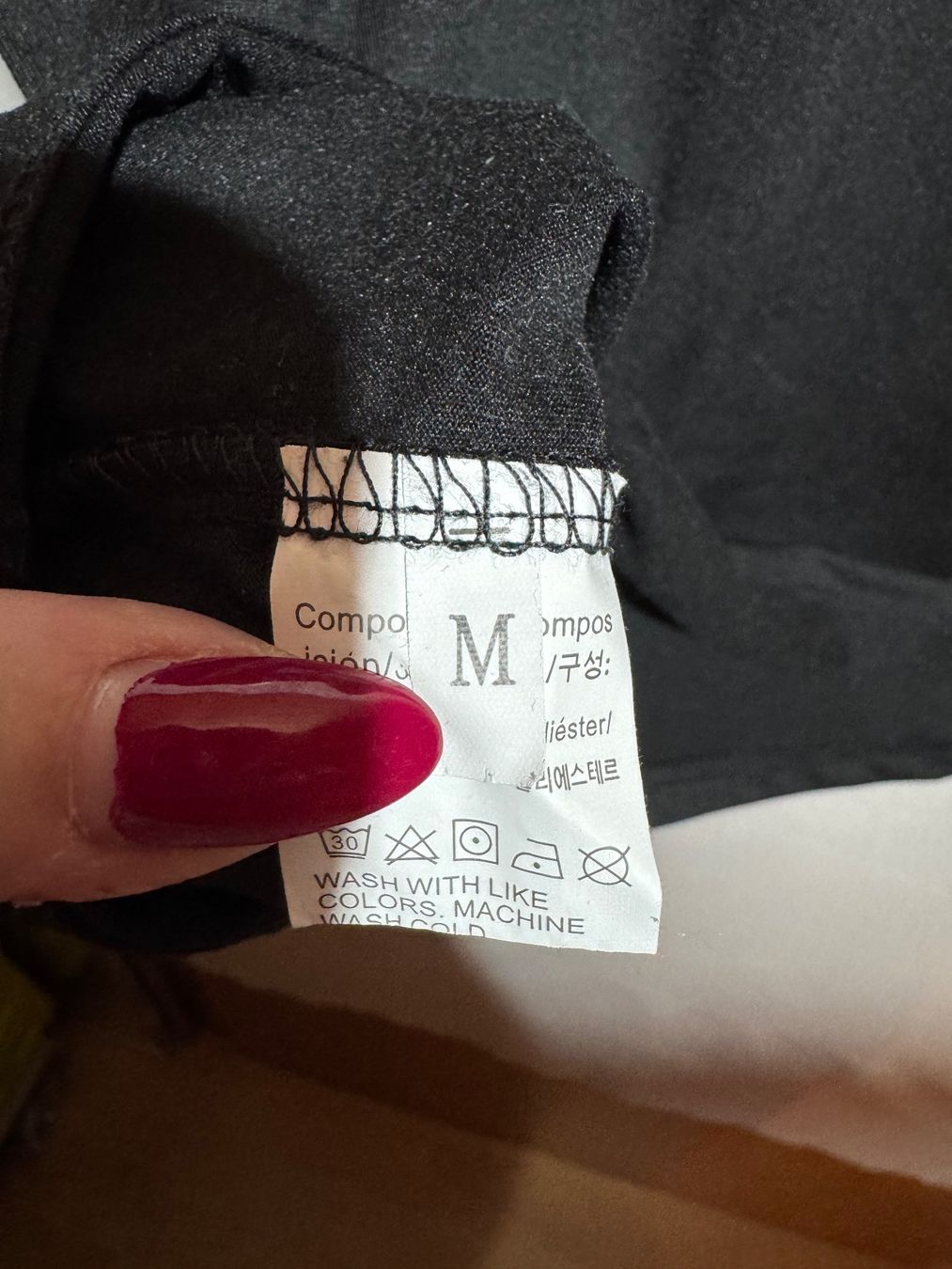 T-shirt: Schwarzes T-Shirt Gr. M – Usato da Grosswangen venduto da SALE_SALE_SALE 3