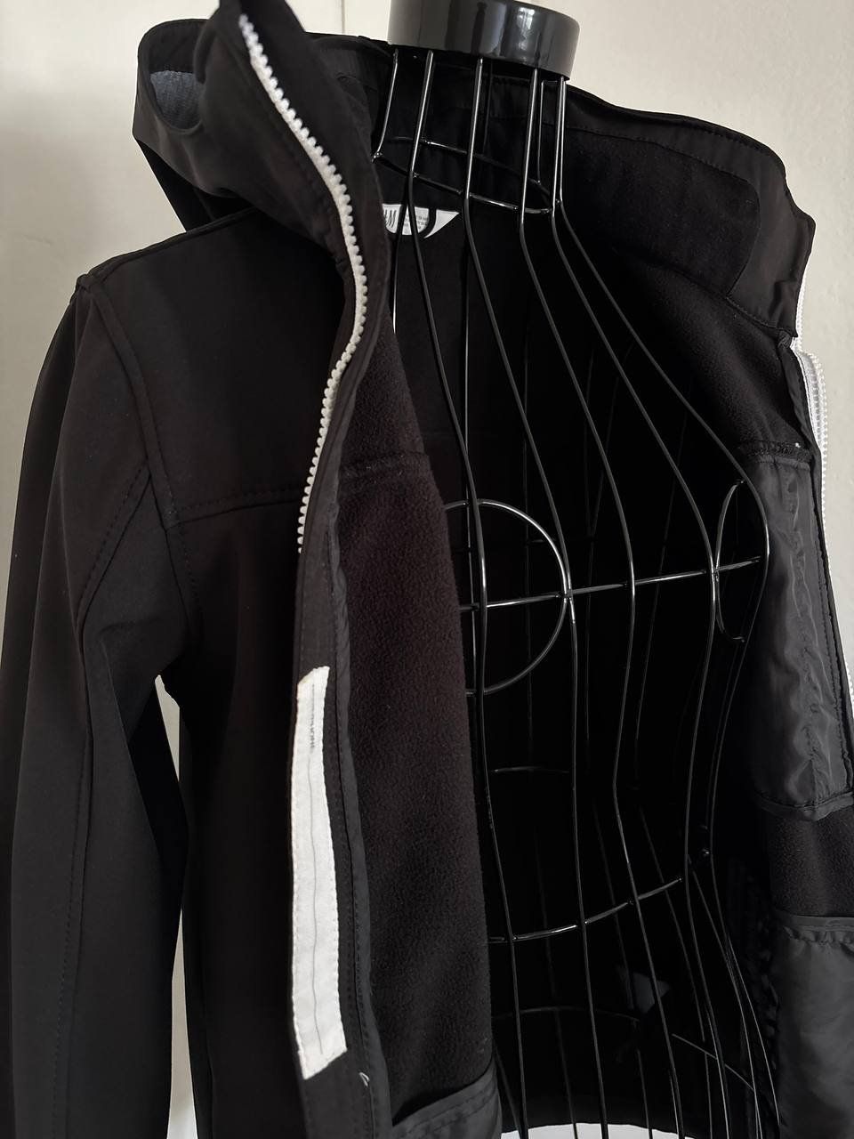 Jacken: Softshell Jacke mit Kapuze – Gebraucht aus Bern von ViksiBash 2