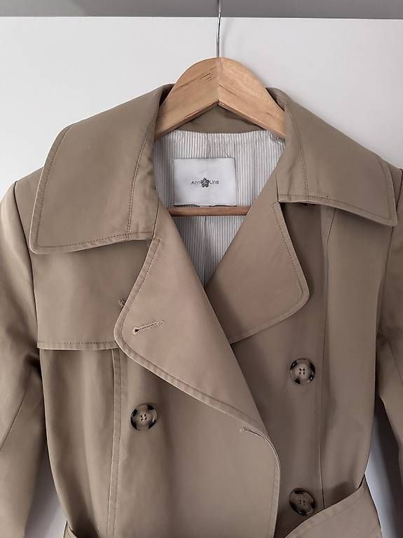 Cappotti: Klassischer Trenchcoat von Ann&Line – Usato da Glattbrugg venduto da Blogger73 3