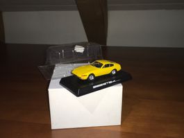 Ferrari 365 GTB4 1/64 no Mini GT
