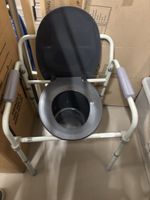 Toilettenstuhl höhenverstellbar mit Eimer guter Zustand