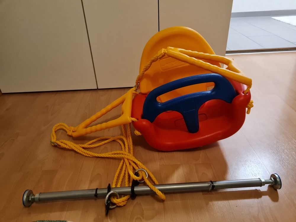 Indoorschaukel mit Stange für den Türrahmen Kaufen auf Ricardo