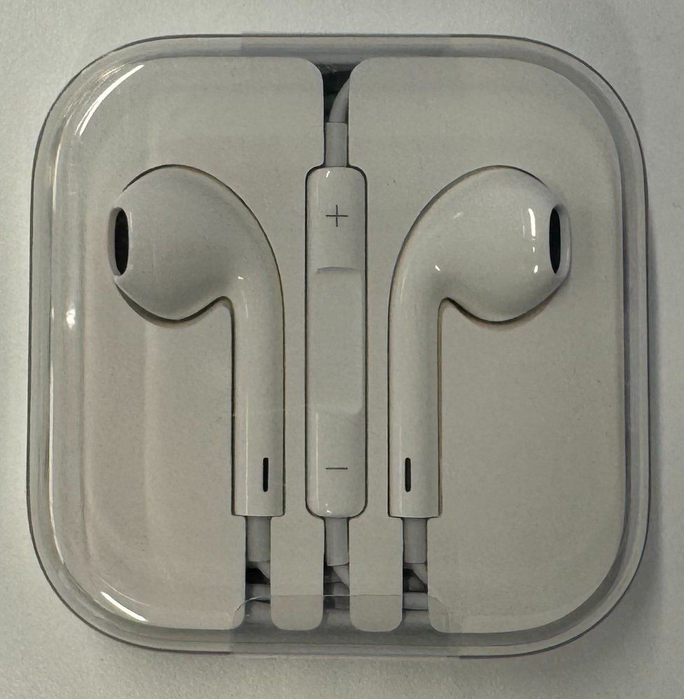 Apple Casques audio: Original Apple EarPods kabelgebunden – Neuf avec emballage d'origine à Bern par sn8per