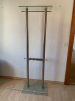 Edler Design-Garderobenständer aus Metall und Glas