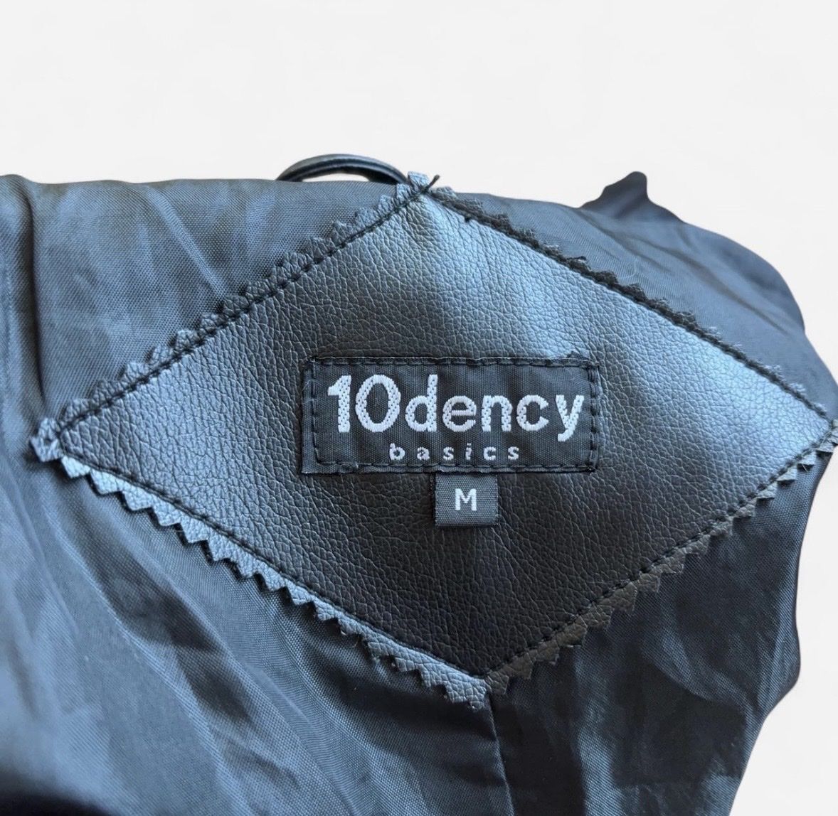Cappotti: Vegan black leather jacket with buttons – Nuovo (secondo la descrizione) da Bottmingen venduto da amy_82fd 2