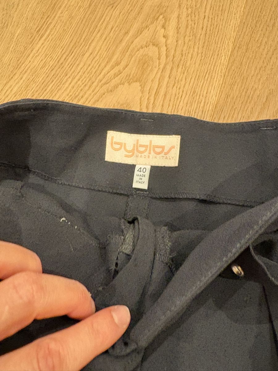 Pantaloni: Byblos black shorts – Usato da St. Gallen venduto da ott_f827 2