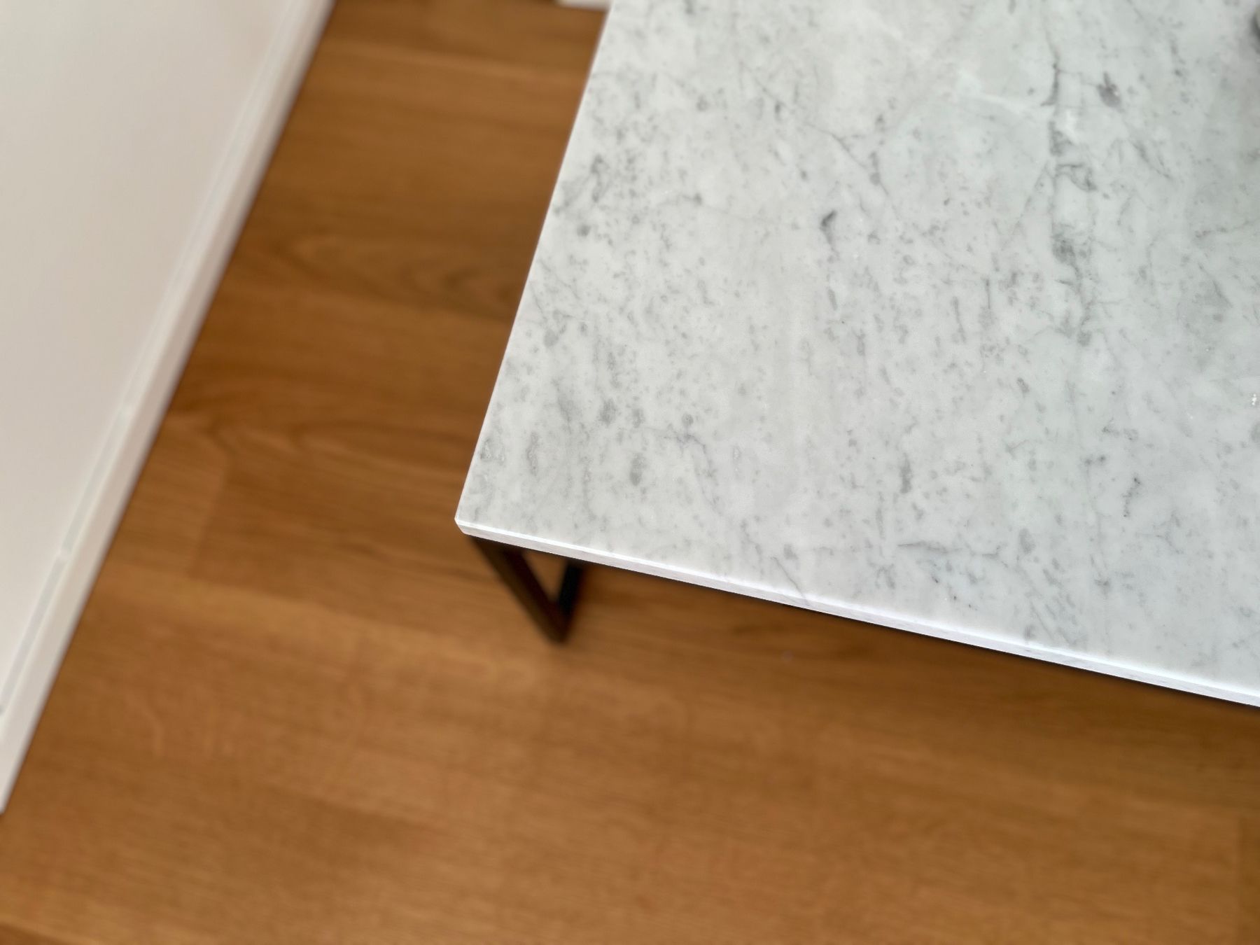 MYCS Tavoli: Beistelltisch / Couchtisch Carrara-Marmor – Usato da Basel venduto da Marina_25 2