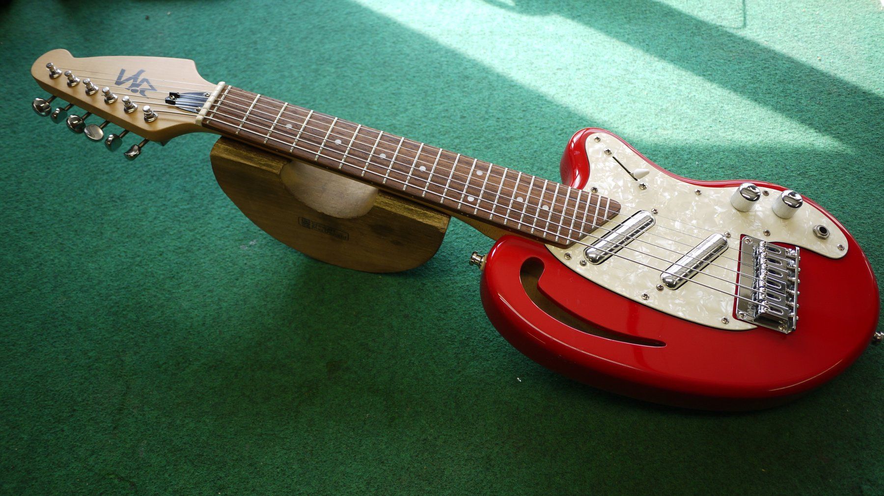 Hagström Strumenti musicali: RISA E-Guitalele / Mini E-Gitarre – Usato da Kaiserstuhl AG venduto da GTM-Kaiserstuhl