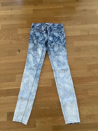 Tommy Hilfiger Jeans, Sommer-Look, Grösse 25/32neuwertig