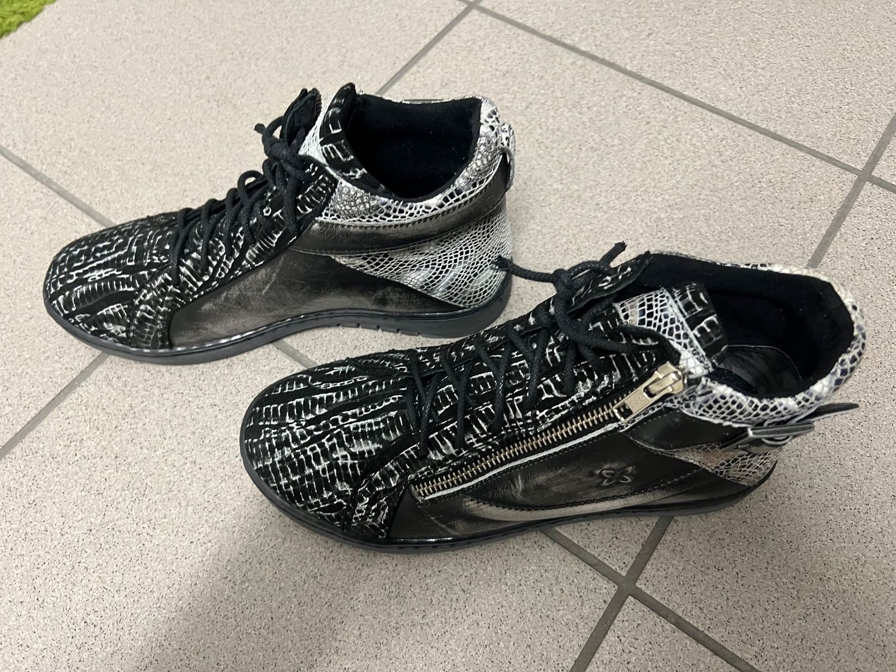 Damenschuhe: Damen Sneakers schwarz Grösse 38 – Gebraucht aus Uetendorf von steimar 2