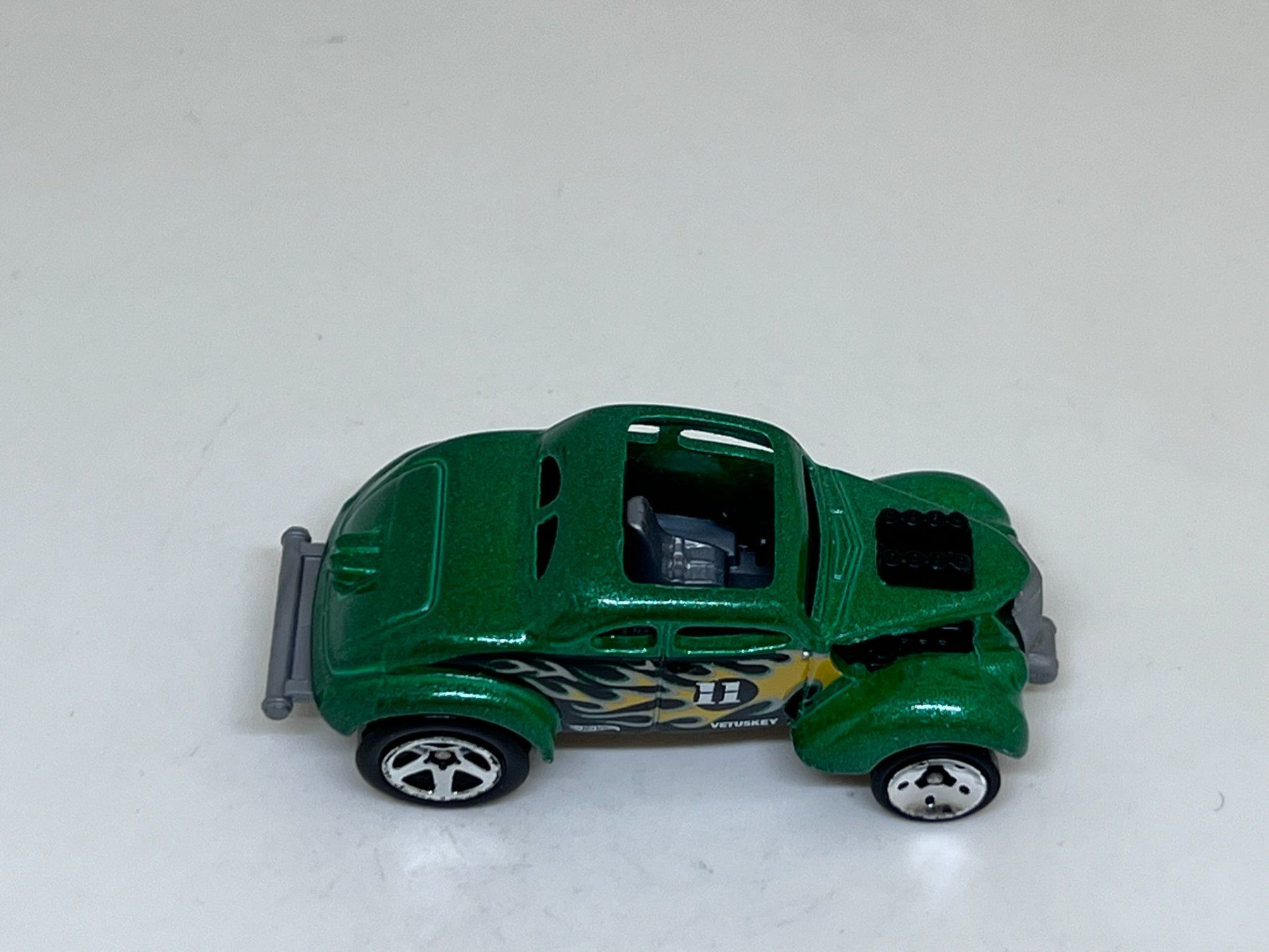 Hot Wheels Modellini d'auto: Hot Wheels Pass 'N Gasser #104 – Usato da Wildegg venduto da LaaBoutique 1