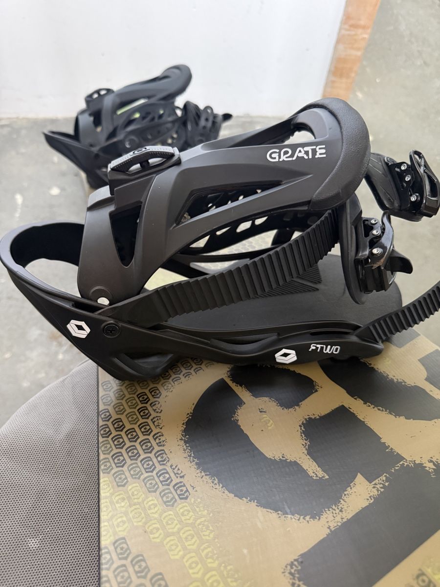 Board: Rossignol Snowboard mit FTWO Bindung – Usato da Dierikon venduto da Leuchtenstadt 2