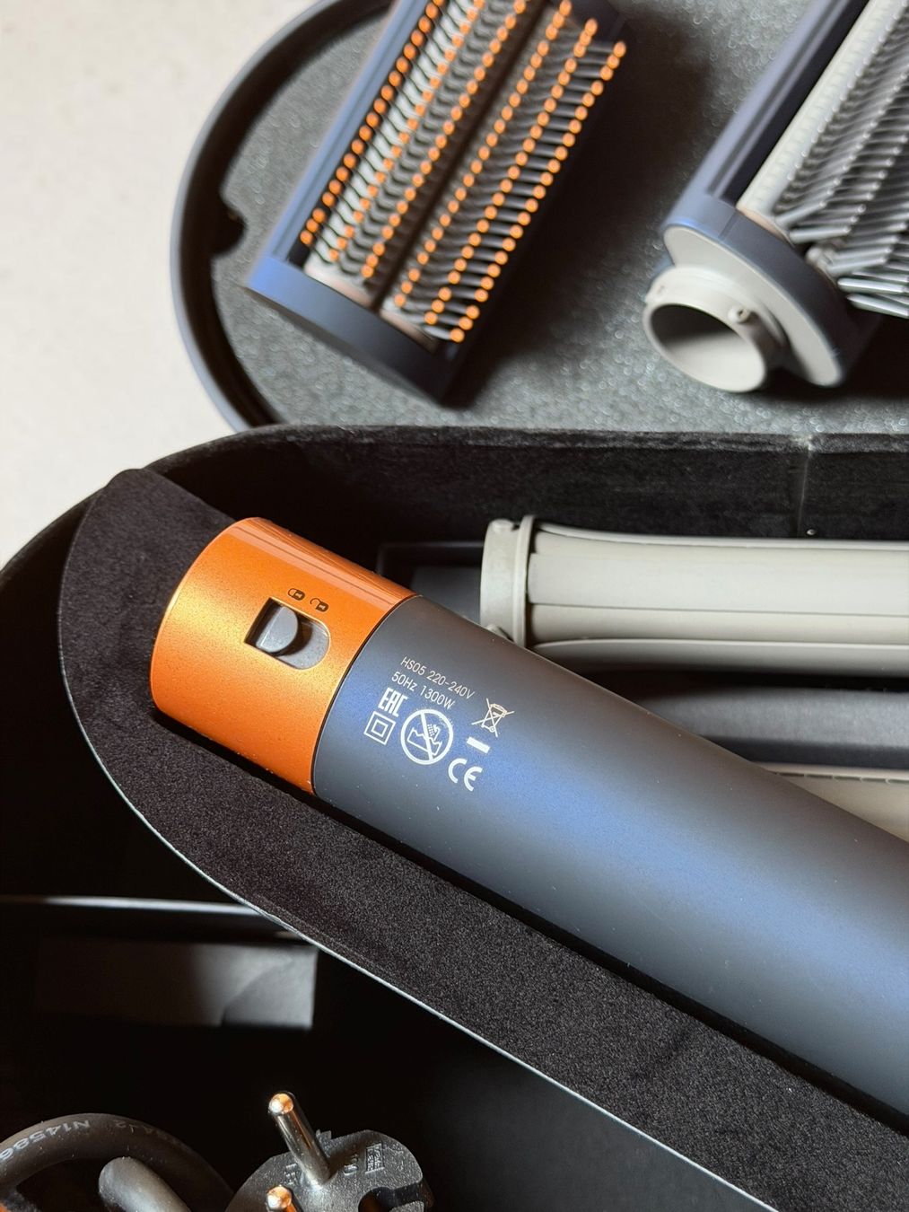 Dyson Sèche-cheveux: HS05 Dyson Airwrap Complete Long – D'occasion à Campocologno par fsc.7wcp 2