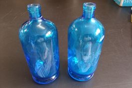 Zwei alte Siphon Soda Flaschen blau - ohne Aufsatz